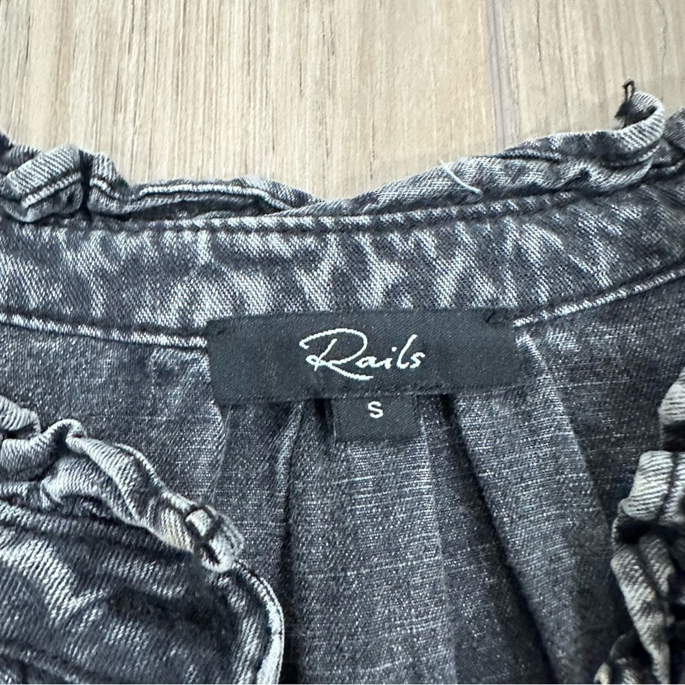 Rails Camille button down shirt Linen Blend black acid wash grey small Ruffle - Picture 8 of 9
